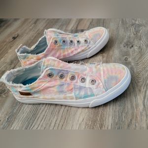 Blowfish tie dye size 9
